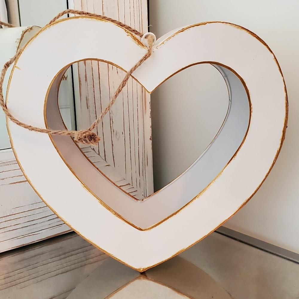 Heart shape decoration white
